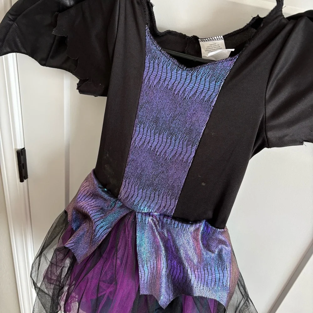 Girls, bat, dragon, costume. Halloween, party, dress up, imaginative play! M 7/8